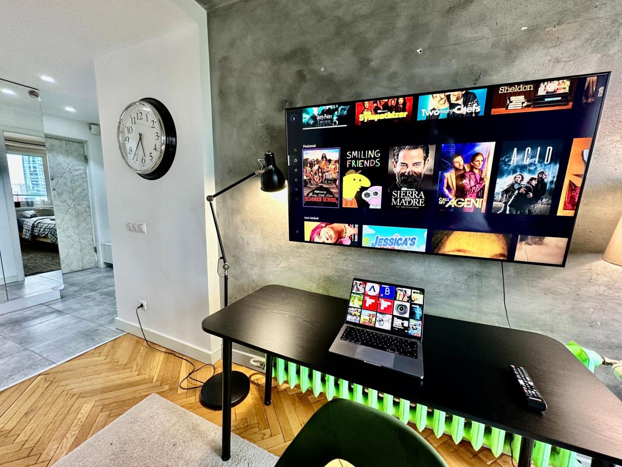Palace 2 Wifi 600 Mbs 55'Tv Netflix Hbo 2Xmetro Appletv Warsaw Ngoại thất bức ảnh